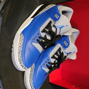 Air Jordan 3 Retro men's size10